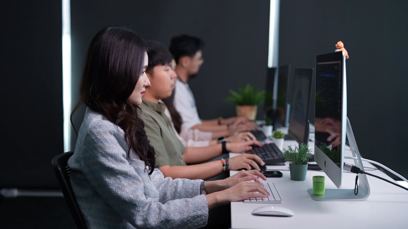 ITOPPLUS Team Photo 3